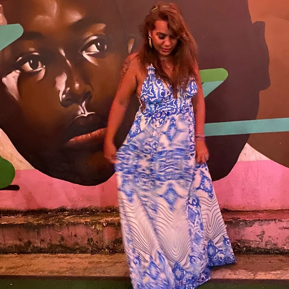 Amazing Dress - Picture 2 of 3